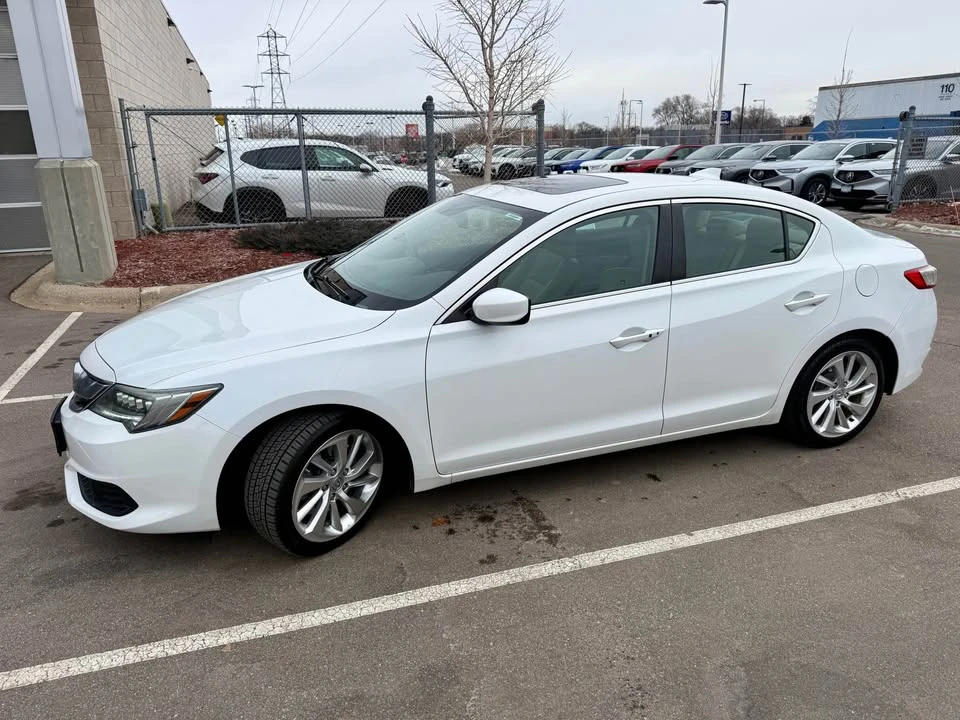 2016 Acura ILX - Image 4 of 13