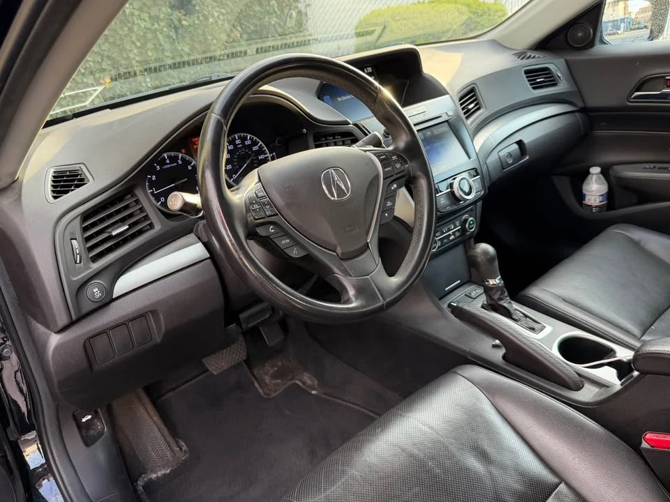 2016 Acura ILX - Image 12 of 16