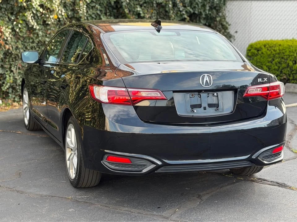 2016 Acura ILX - Image 10 of 16