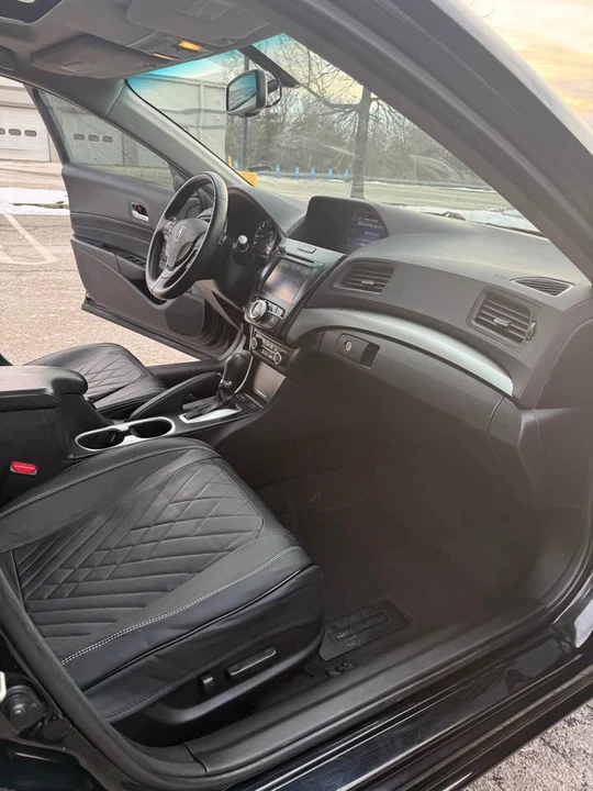 2016 Acura ILX - Image 12 of 18