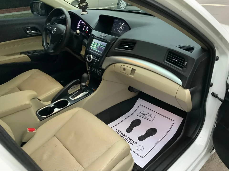 2016 Acura ILX - Image 11 of 20