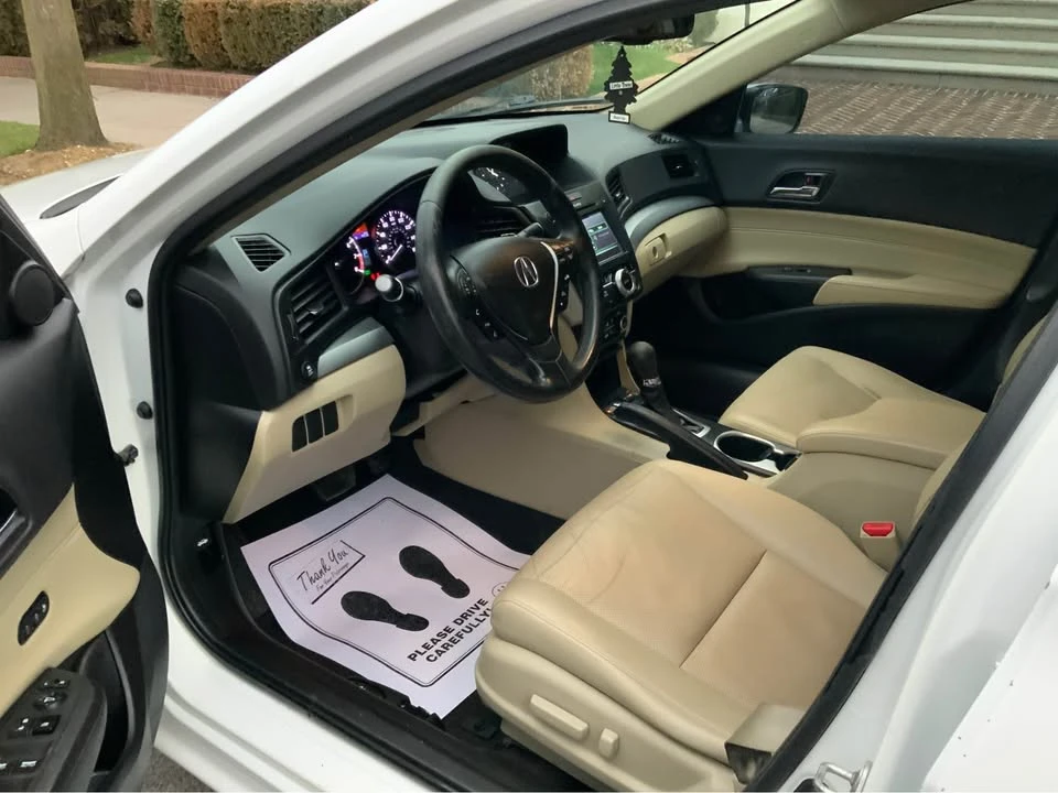 2016 Acura ILX - Image 10 of 20