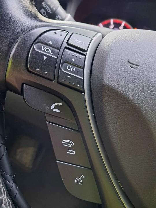 2016 Acura ILX - Image 9 of 15