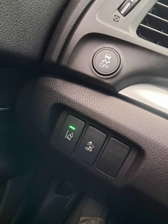 2016 Acura ILX - Image 8 of 15