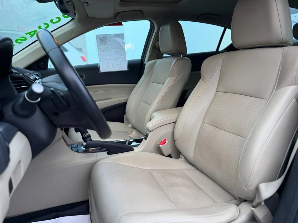 2016 Acura ILX - Image 10 of 20