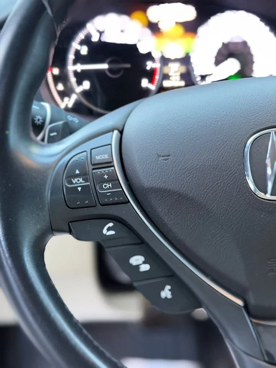 2016 Acura ILX - Image 13 of 20