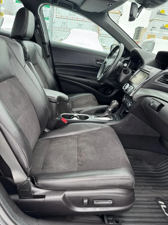 2016 Acura ILX - Image 10 of 16