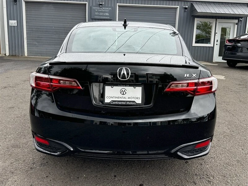 2016 Acura ILX - Image 9 of 20