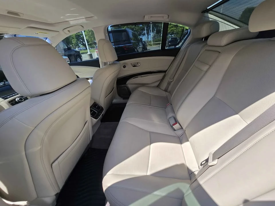 2016 Acura RLX - Image 12 of 18