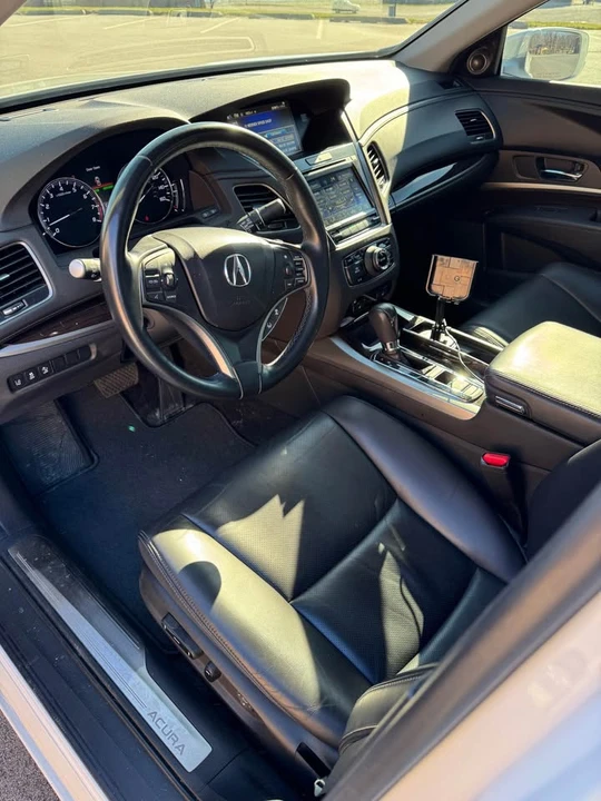 2016 Acura RLX - Image 16 of 20