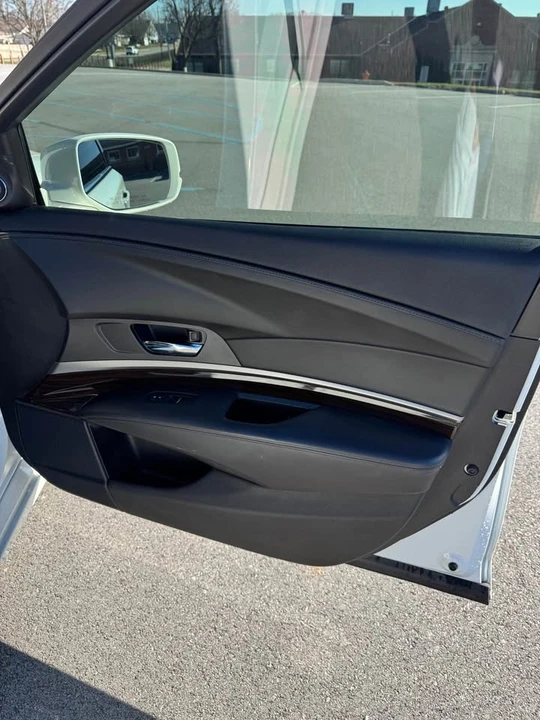2016 Acura RLX - Image 14 of 20