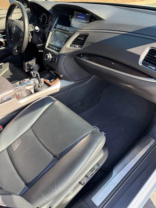 2016 Acura RLX - Image 13 of 20