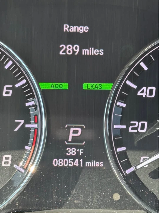 2016 Acura RLX - Image 19 of 20