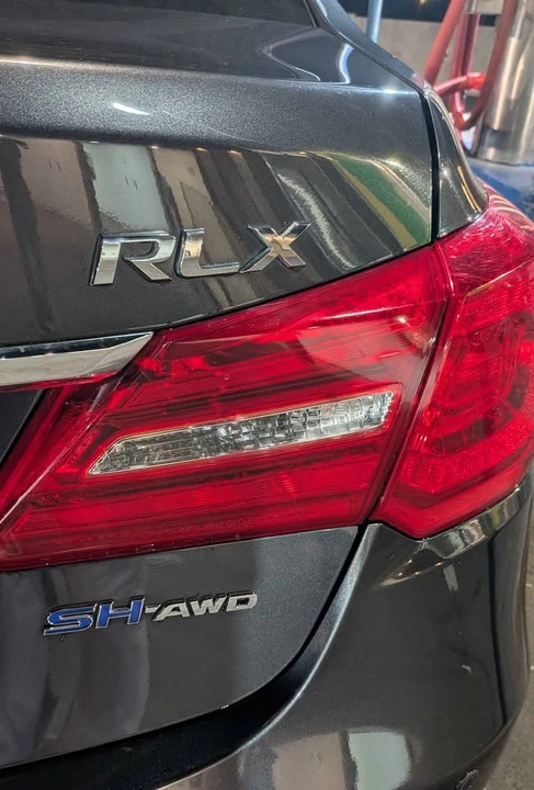 2016 Acura RLX - Image 5 of 10