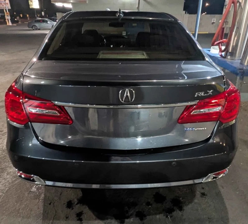 2016 Acura RLX - Image 9 of 10