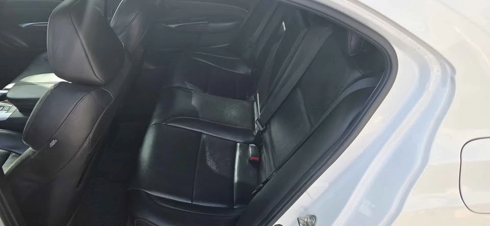 2016 Acura TLX 1st Gen - Image 10 of 20