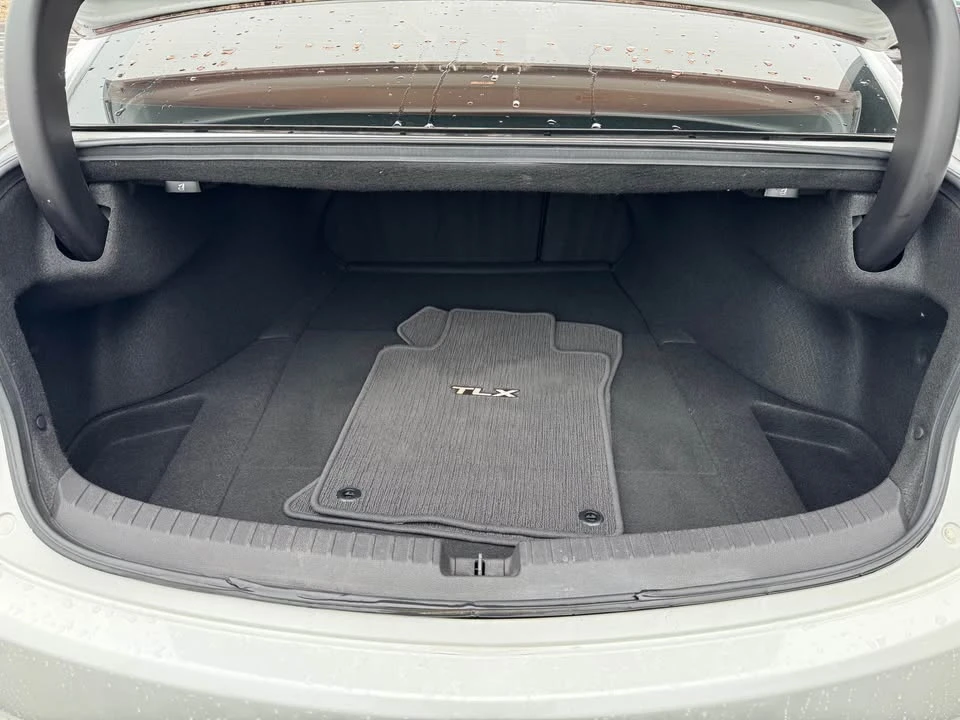 2016 Acura TLX 1st Gen - Image 9 of 20