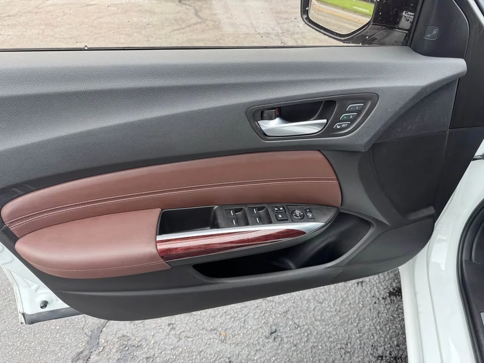 2016 Acura TLX 1st Gen - Image 13 of 20