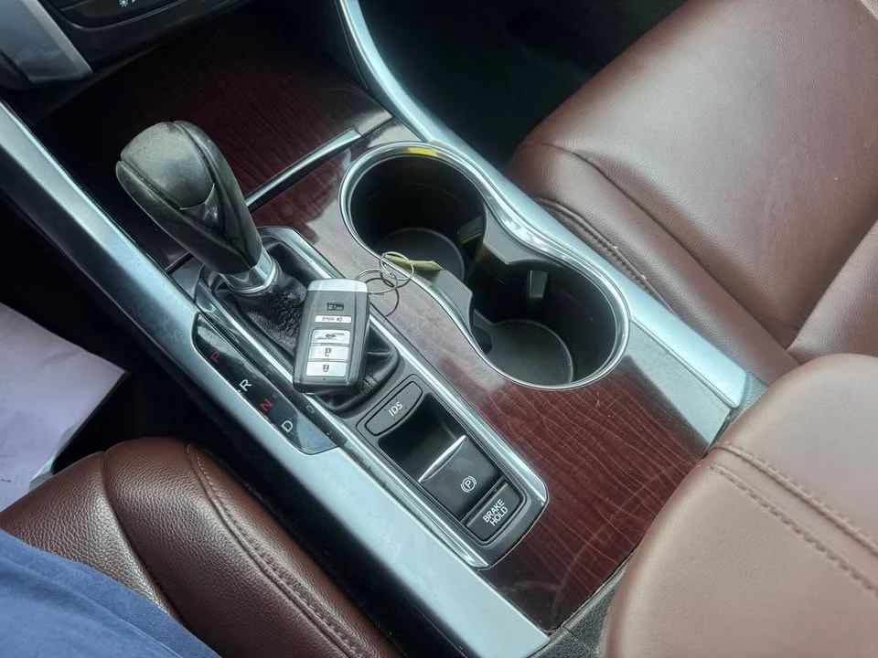 2016 Acura TLX 1st Gen - Image 19 of 20