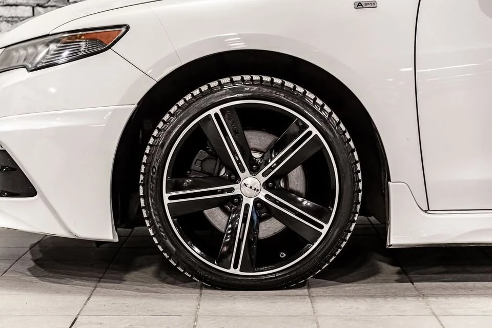 2016 Acura TLX 1st Gen - Image 2 of 20