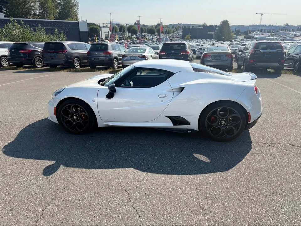 2016 Alfa Romeo 4C - Image 6 of 11