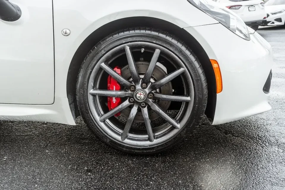 2016 Alfa Romeo 4C - Image 3 of 20