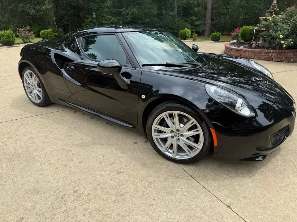 2016 Alfa Romeo 4C - Image 11 of 20