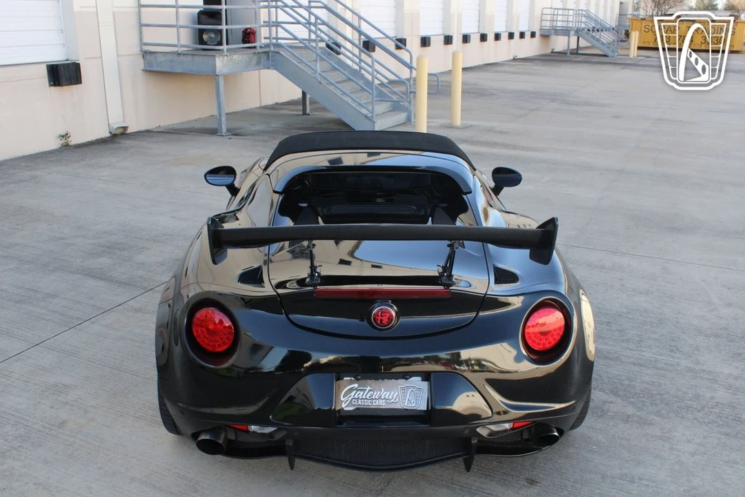 2016 Alfa Romeo 4C - Image 19 of 31