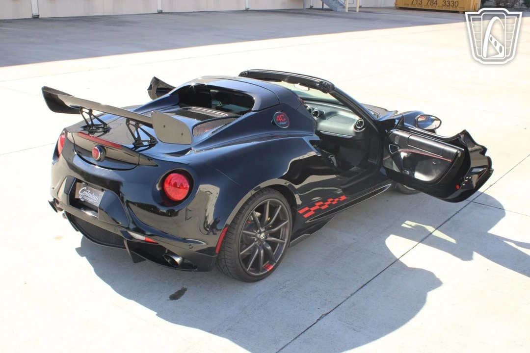 2016 Alfa Romeo 4C Spider - Image 10 of 12
