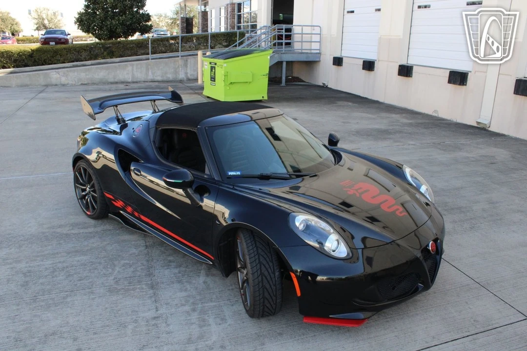 2016 Alfa Romeo 4C - Image 28 of 31