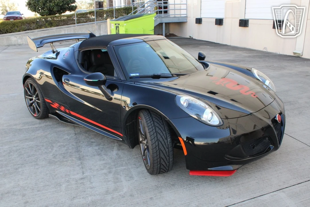 2016 Alfa Romeo 4C - Image 29 of 31