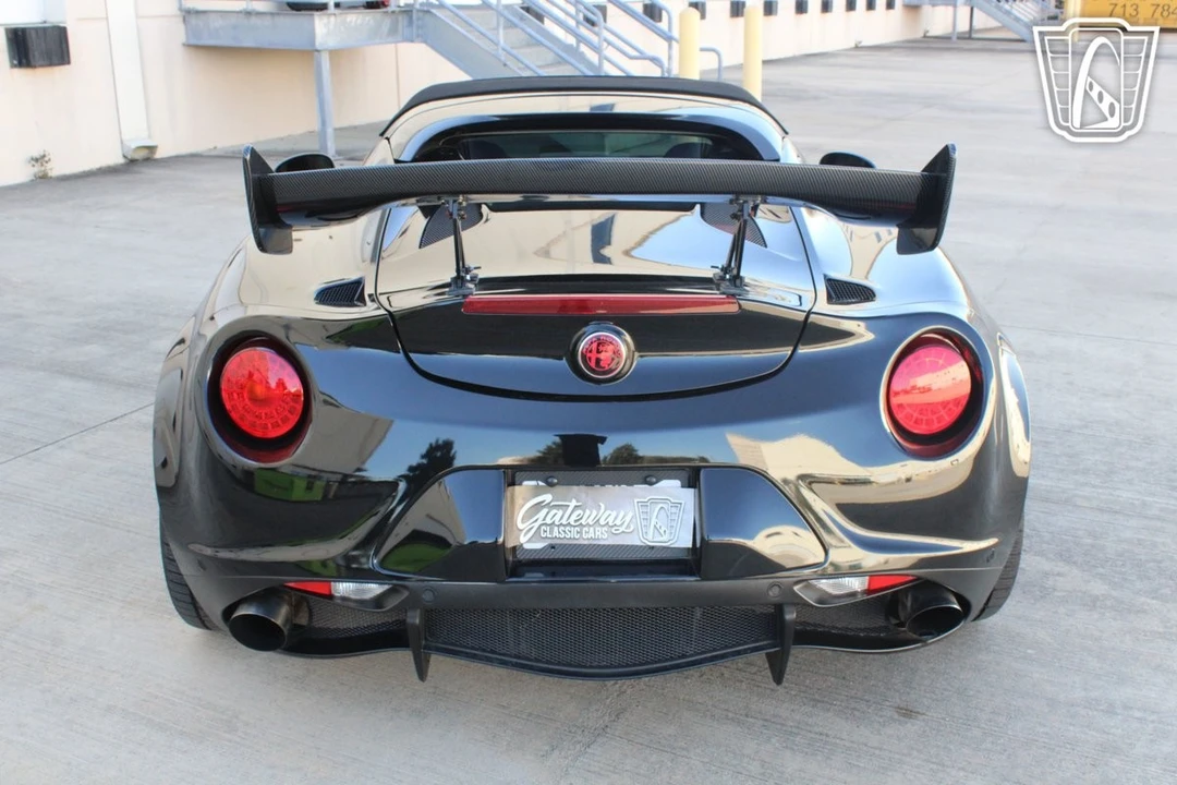 2016 Alfa Romeo 4C - Image 20 of 31
