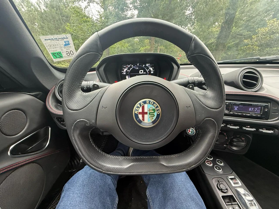 2016 Alfa Romeo 4C Coupe - Image 28 of 31