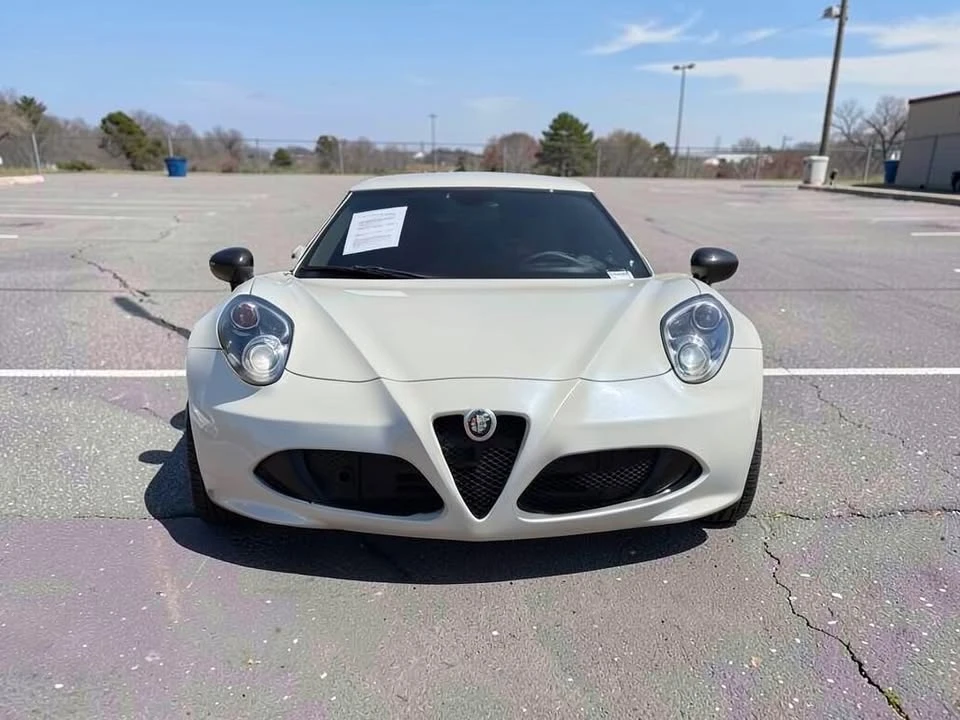 2016 Alfa Romeo 4C - Image 6 of 20