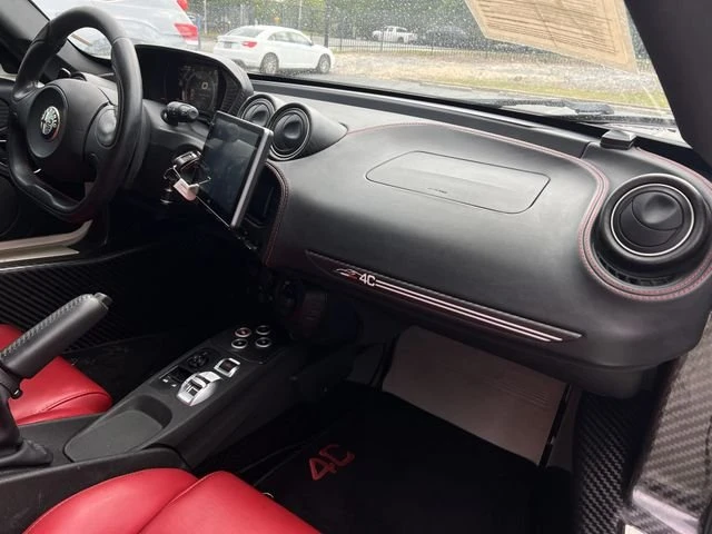 2016 Alfa Romeo 4C - Image 13 of 17