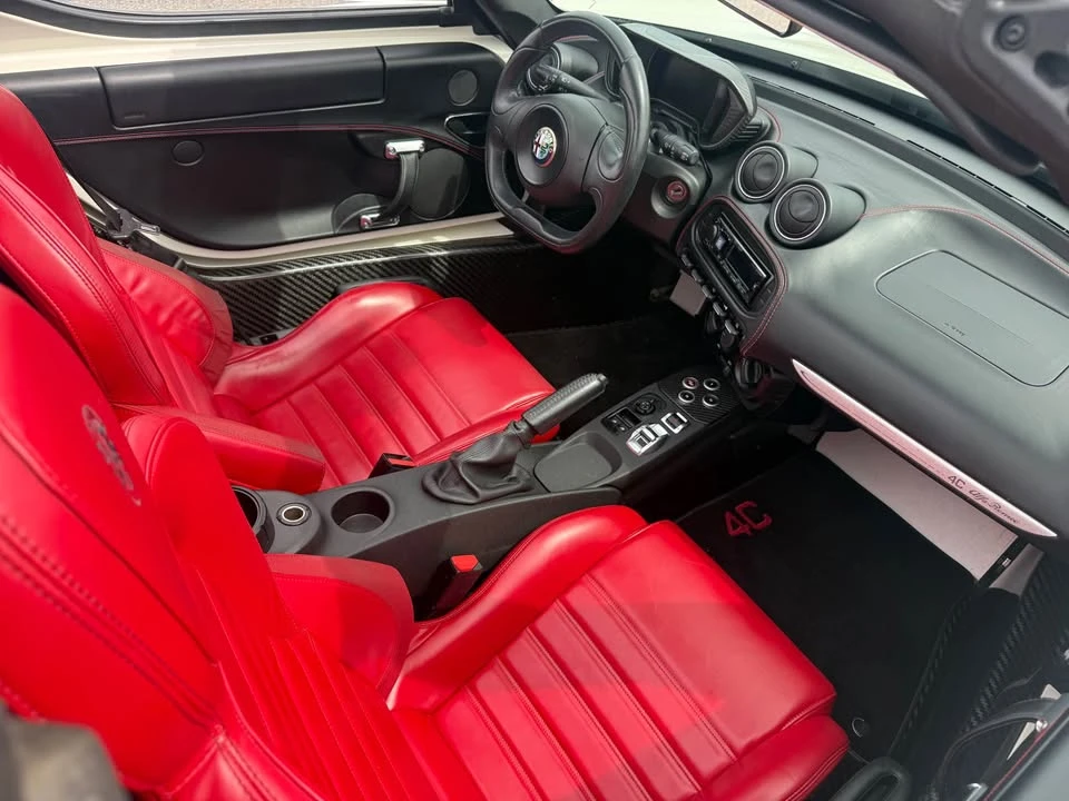 2016 Alfa Romeo 4C Coupe - Image 13 of 16