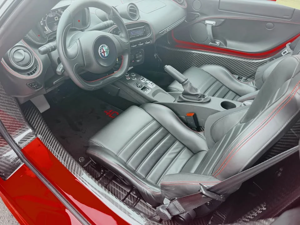 2016 Alfa Romeo 4C Coupe - Image 7 of 9
