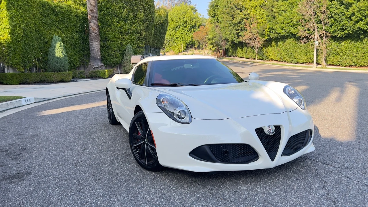 2016 Alfa Romeo 4C Coupe - Image 5 of 21