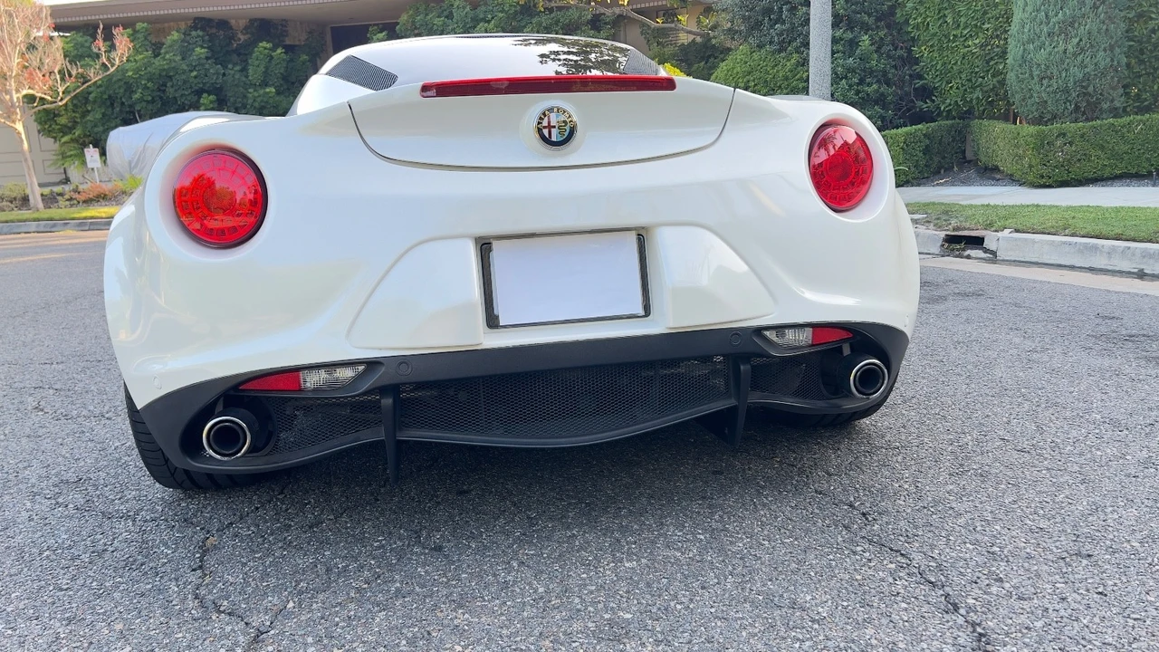 2016 Alfa Romeo 4C Coupe - Image 11 of 21