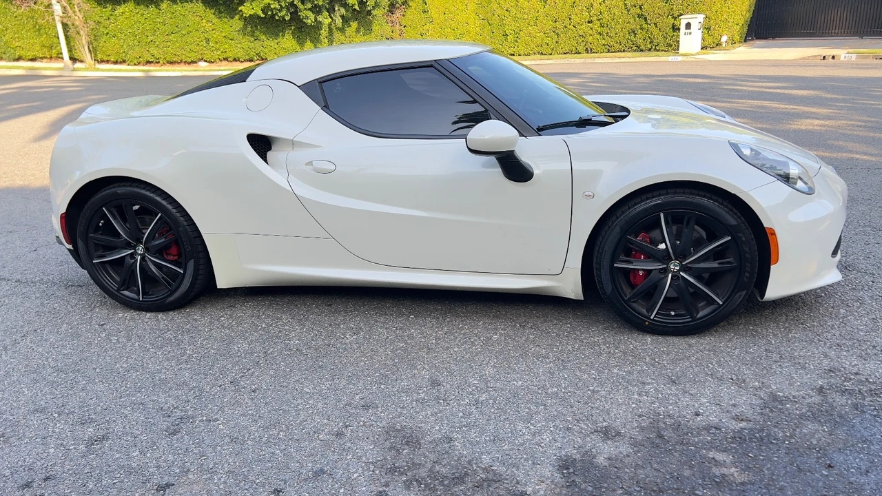 2016 Alfa Romeo 4C Coupe - Image 7 of 21