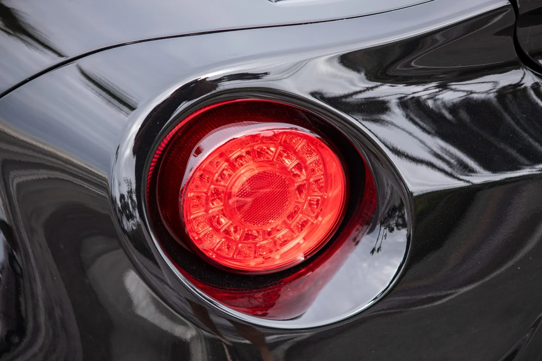2016 Alfa Romeo 4C Coupe - Image 11 of 31