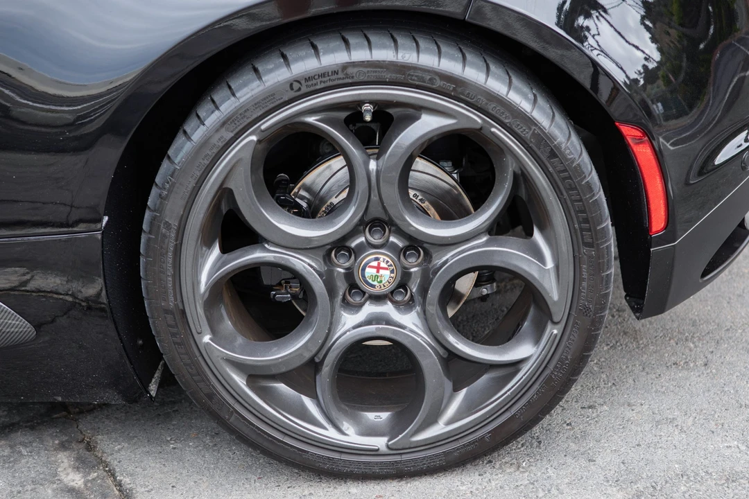 2016 Alfa Romeo 4C Coupe - Image 24 of 31