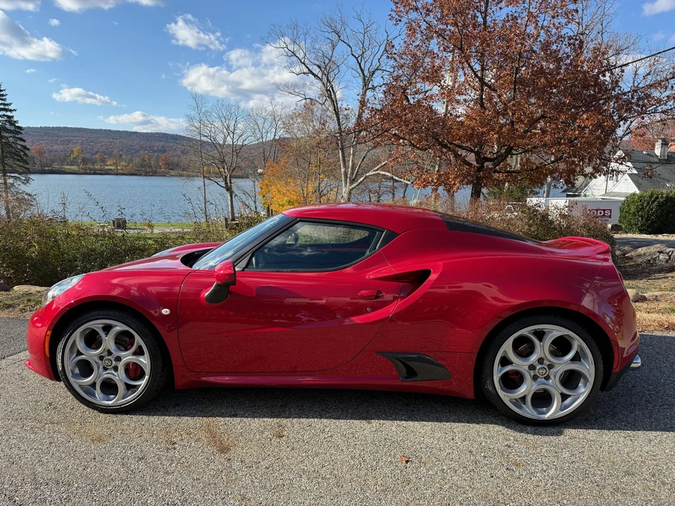 2016 Alfa Romeo 4C Coupe - Image 7 of 31