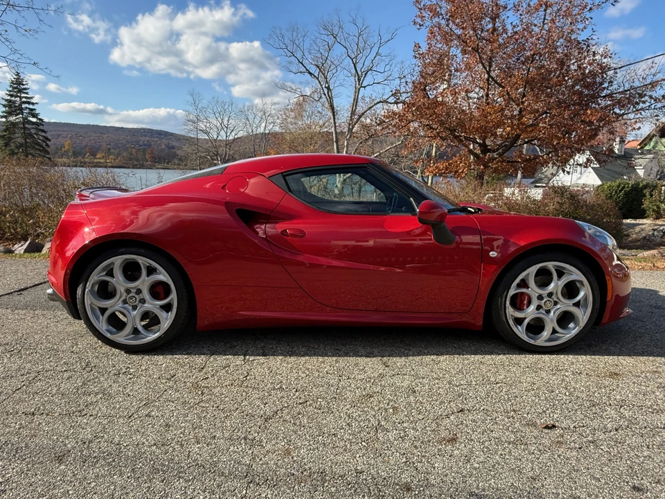2016 Alfa Romeo 4C Coupe - Image 12 of 31
