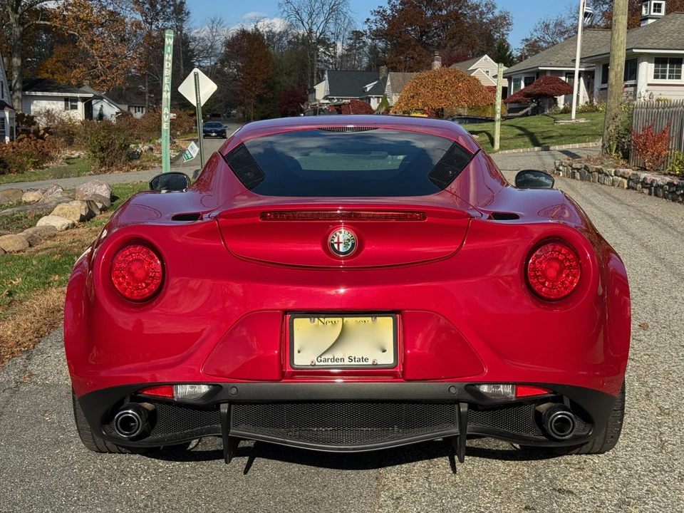 2016 Alfa Romeo 4C Coupe - Image 9 of 31