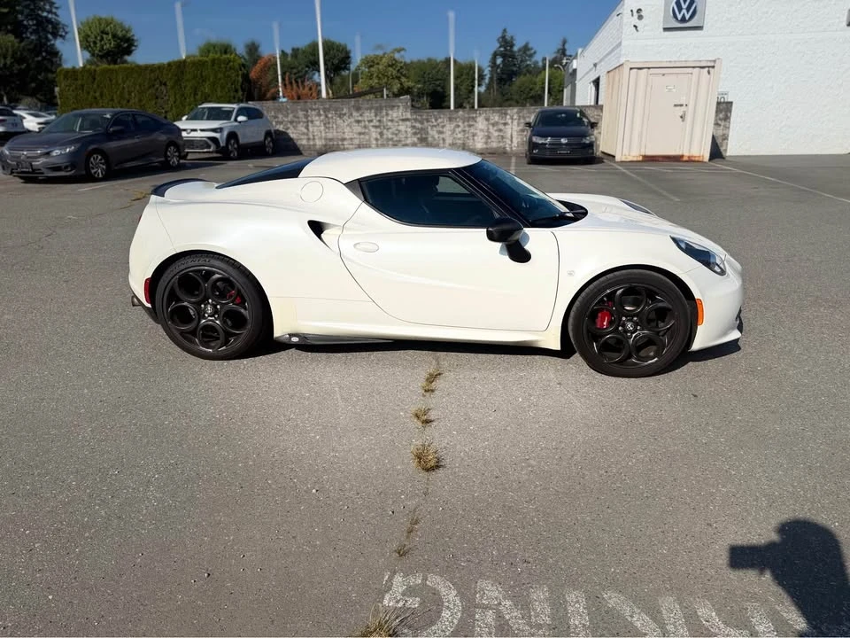 2016 Alfa Romeo 4C - Image 2 of 12