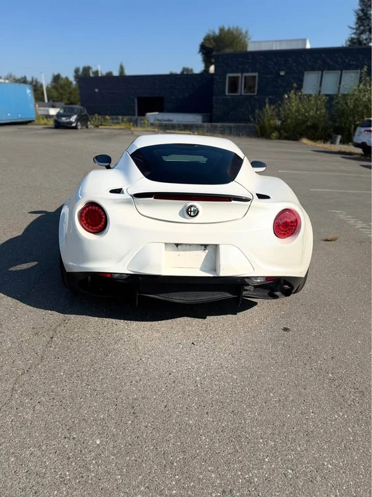 2016 Alfa Romeo 4C - Image 4 of 12