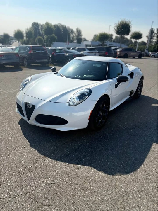 2016 Alfa Romeo 4C - Image 7 of 12