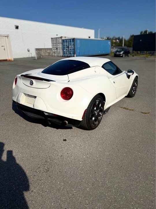 2016 Alfa Romeo 4C - Image 3 of 12