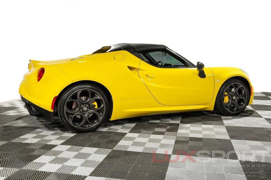 2016 Alfa Romeo 4C Spider - Image 4 of 24
